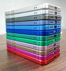 İphone 11 Pro Metalic Renk Kamera Korumalı Kare Silikon Kılıf
